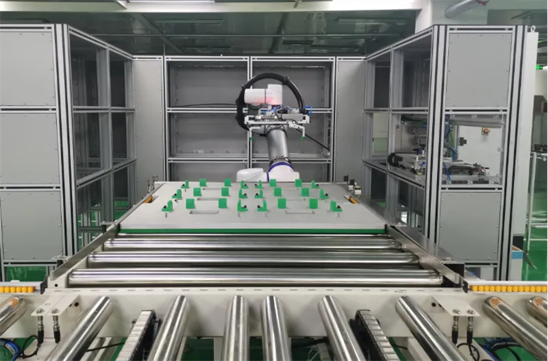 协作机器人配合滚筒线组件工作站